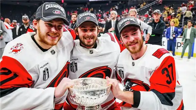 Васильев раскритиковал IIHF за игнорирование россиян в статье о Кубке Стэнли, назвав это дискриминацией
