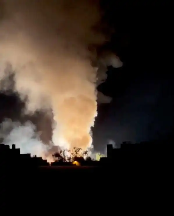 Пять взрывов потрясли город Йезд в Иране