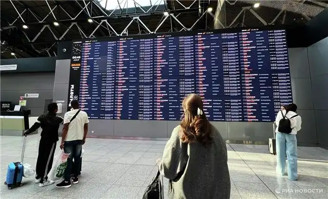 Свыше 40 рейсов из аэропортов Москвы отправились с задержкой более двух часов