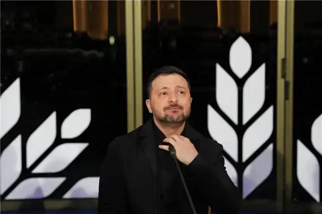 Азаров заявил, что дело Ермака стало серьёзным ударом по позиции Зеленского