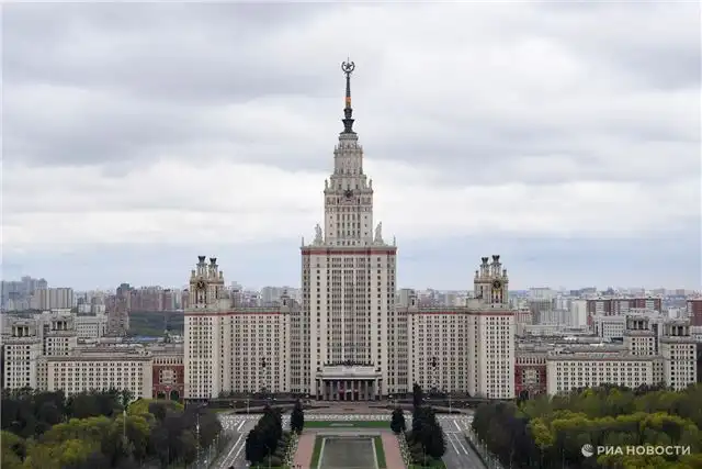 Путин подчеркнул роль Садовничего в превращении МГУ в ведущий центр просвещения