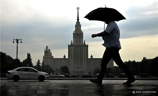 Леус предупреждает о дождях в Москве и тепле до +25 градусов в выходные