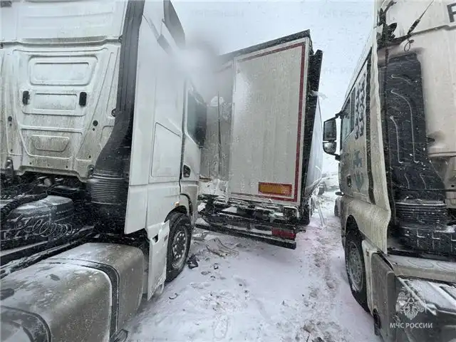 ДТП на М?4 «Дон» в Тульской области с участием грузовиков и легковых машин вызвало крупный затор