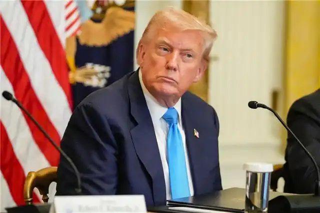 Трамп утверждает, что Зеленский больше концентрируется на финансах для Украины, чем на окончании войны