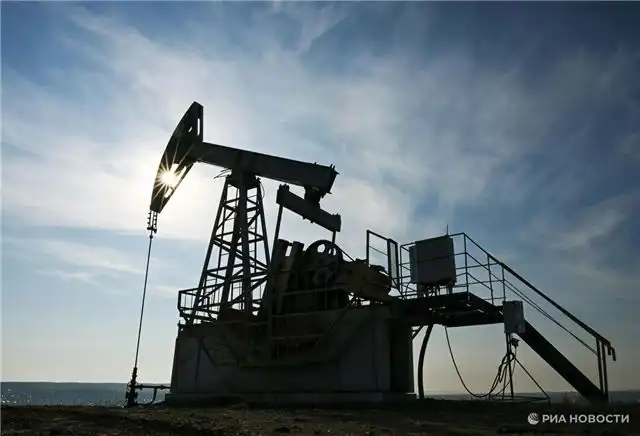 МЭА снизило ожидания по добыче нефти в мире в 2026 году до 102,25 млн баррелей в сутки