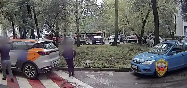 Москвичку, угостившую «рыбным» торговцем и ребенком водой, оставили без денег
