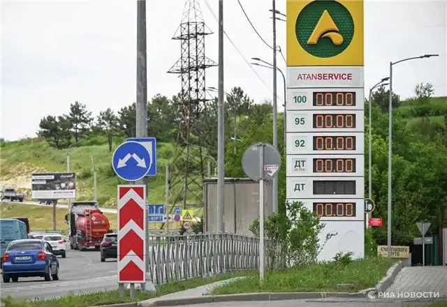 Аксенов объявил о введении с 31 мая лимита в 20 л на продажу бензина АИ-92 в Крыму