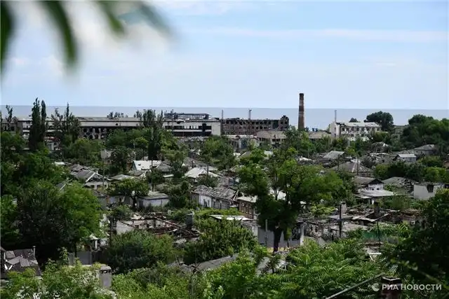 Труппа братьев Запашных отправляет фуру с гуманитарным грузом в ДНР
