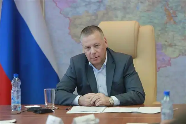 Евраев - на третьем мосту через Волгу в Ярославле начали монтировать ригели опор