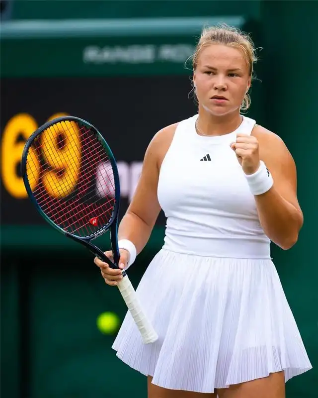 Шнайдер ворвалась в топ, поднявшись на две строчки в рейтинге WTA перед стартом Ролан Гаррос