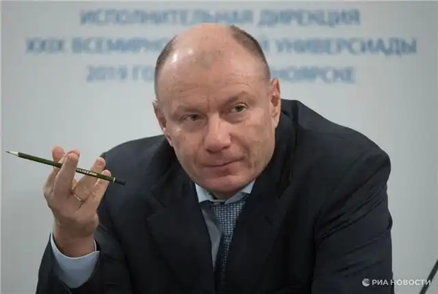Потанин Провел Яркую Параллель Между Российской Экономикой и Одиноким Дубом на Грозовом Поле